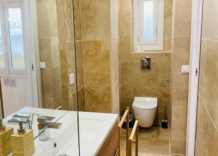 En Duplex Vieux شقة نيس