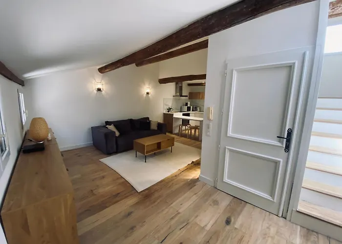 En Duplex Vieux شقة *